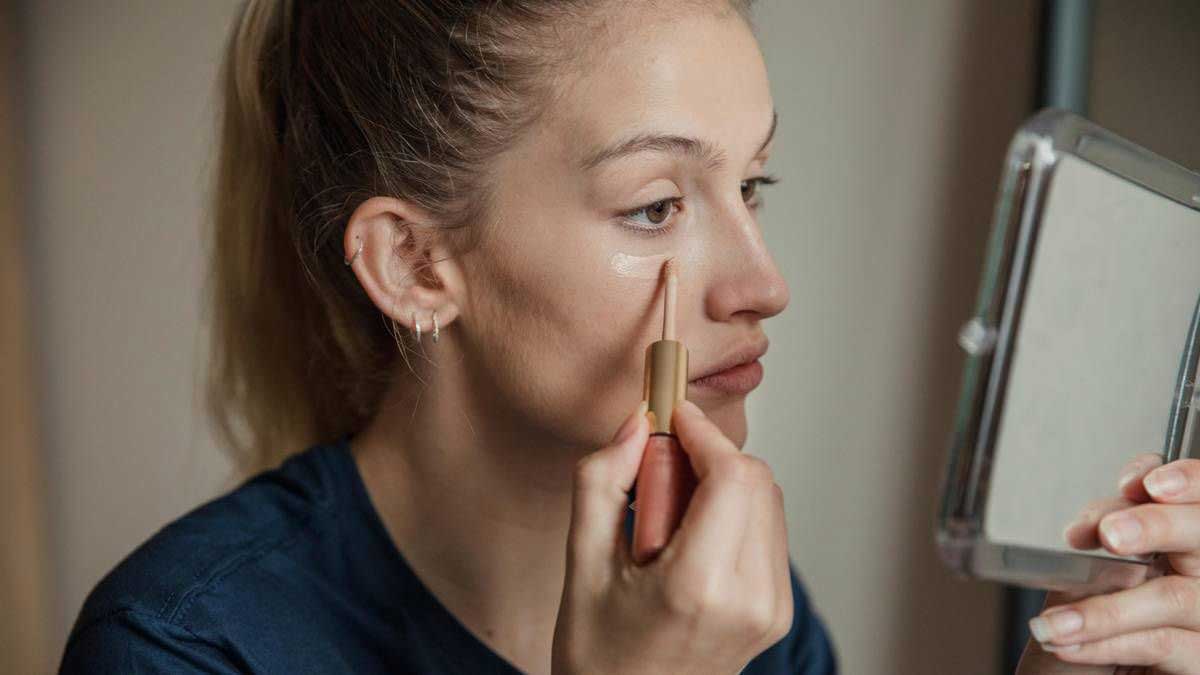 چگونه کرم پودر بزنیم؟