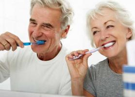 مراقبت از دهان و دندان در سالمندی