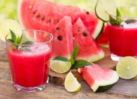 مزایای نوشیدن آب هندوانه برای سلامتی