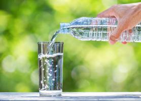 بهترین راه نوشیدن آب برای هیدراته ماندن بدن
