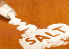 بهترین ترفندهای غذاهایی برای کاهش مصرف نمک