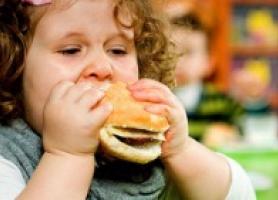 عوارض اضافه وزن در سنین کودکی